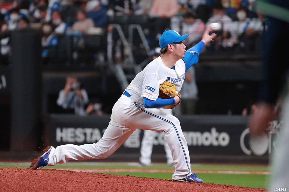 先発の加藤貴投手01