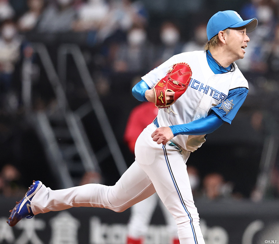 8回、三番手の宮西投手