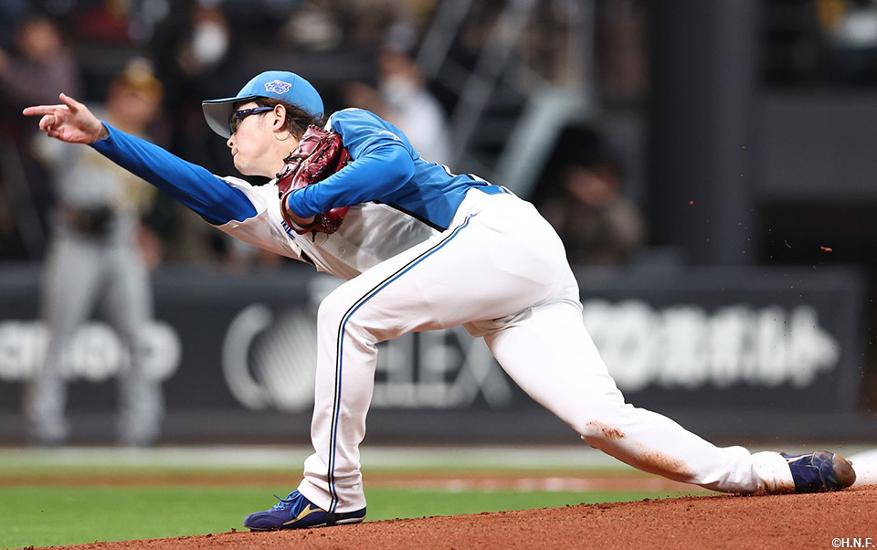 先発の鈴木投手01