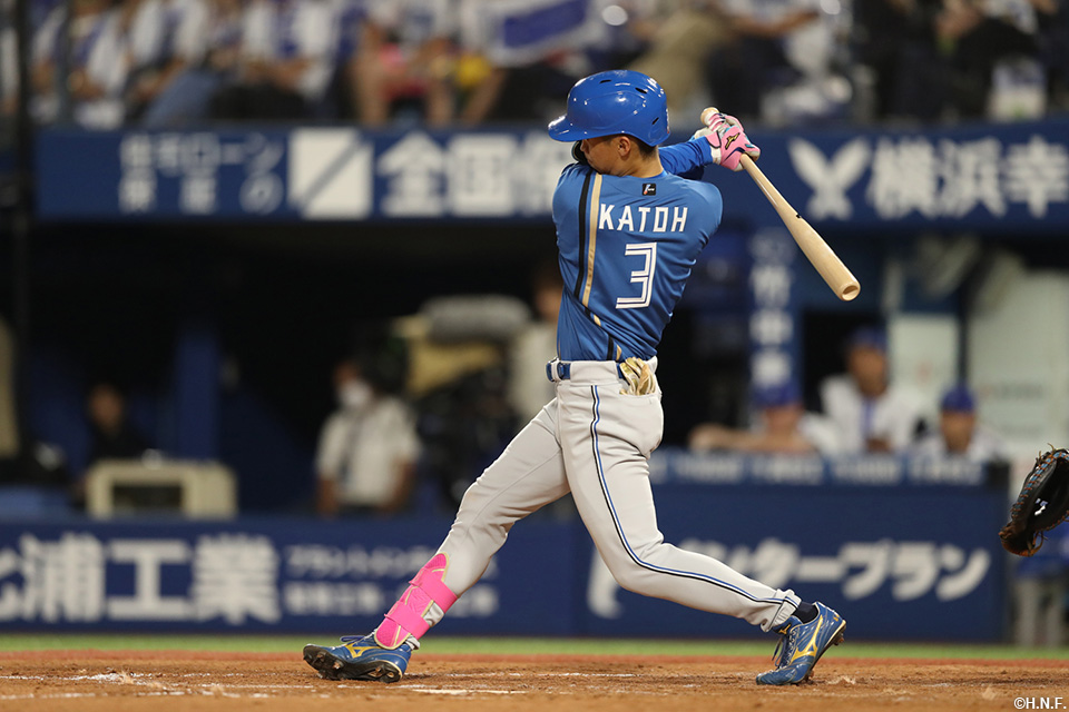 5回表、内野ゴロの間に打点をあげた加藤豪選手