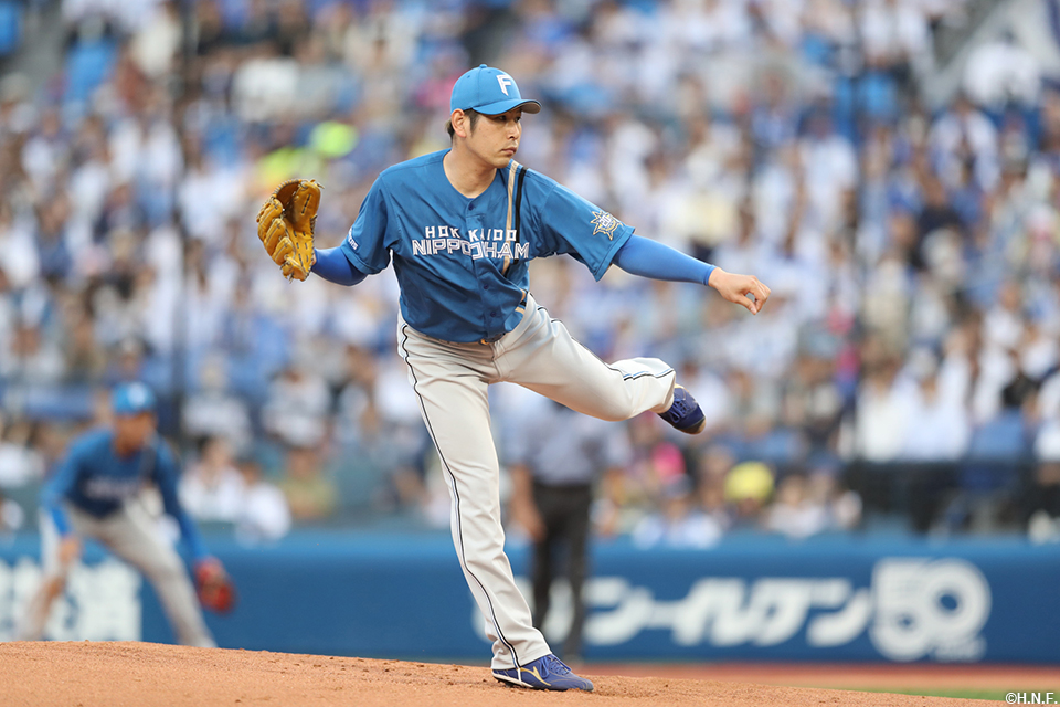 先発の加藤貴投手01