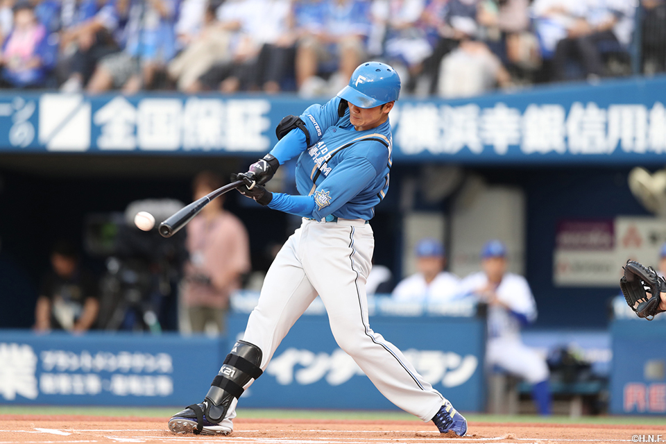 1回裏、復帰後初安打を放つ清宮選手