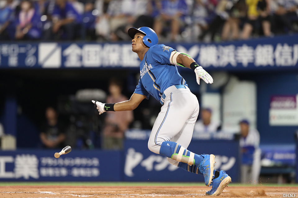 7回表、本塁打を放った万波選手01