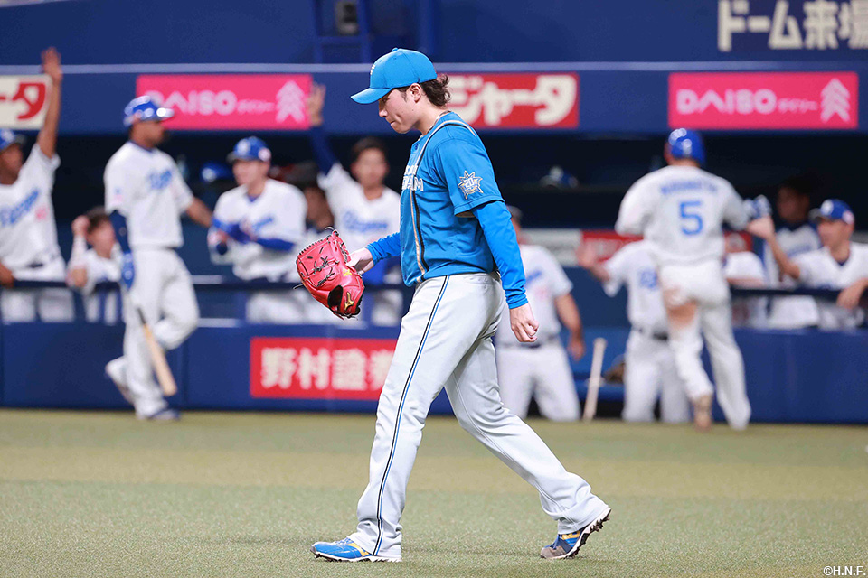 3回裏、失点を許した伊藤投手