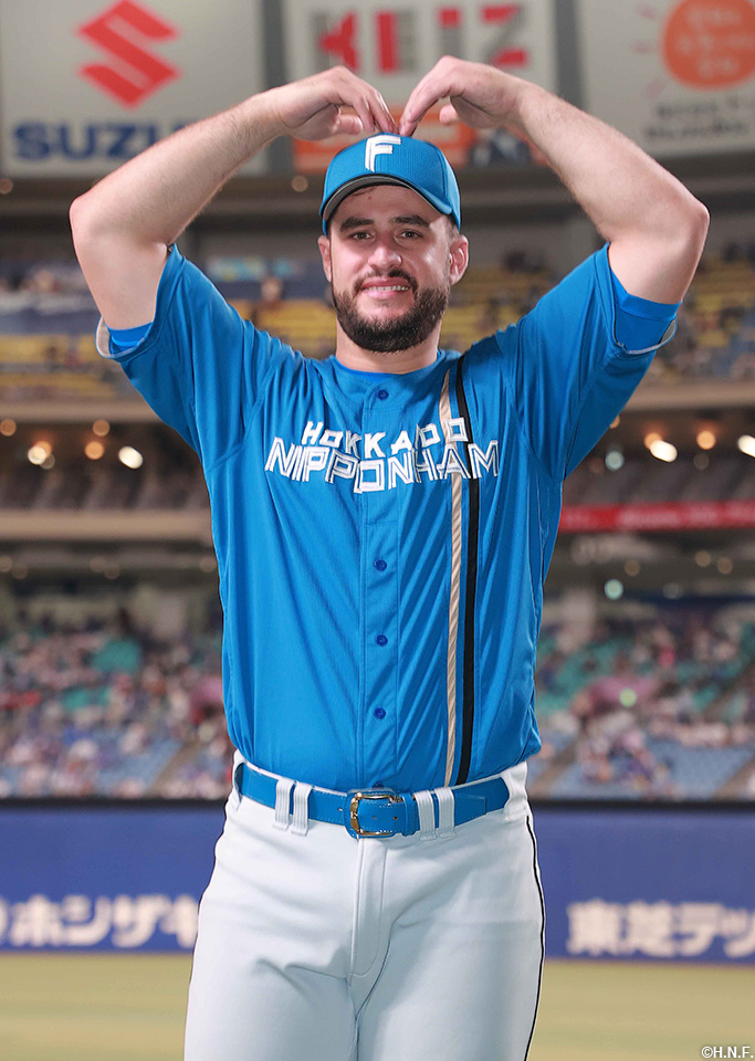 ヒーローのマルティネス選手