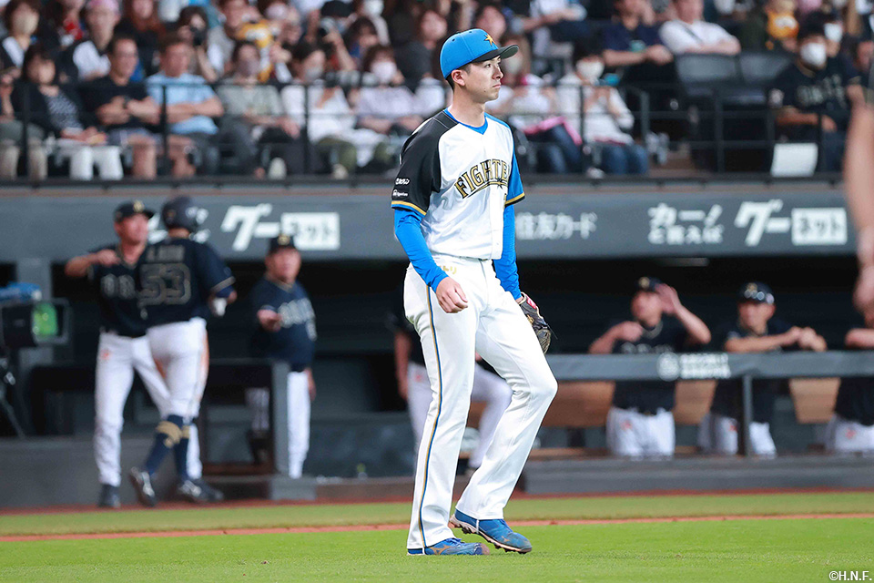 5回表、勝ち越しを許した上沢投手