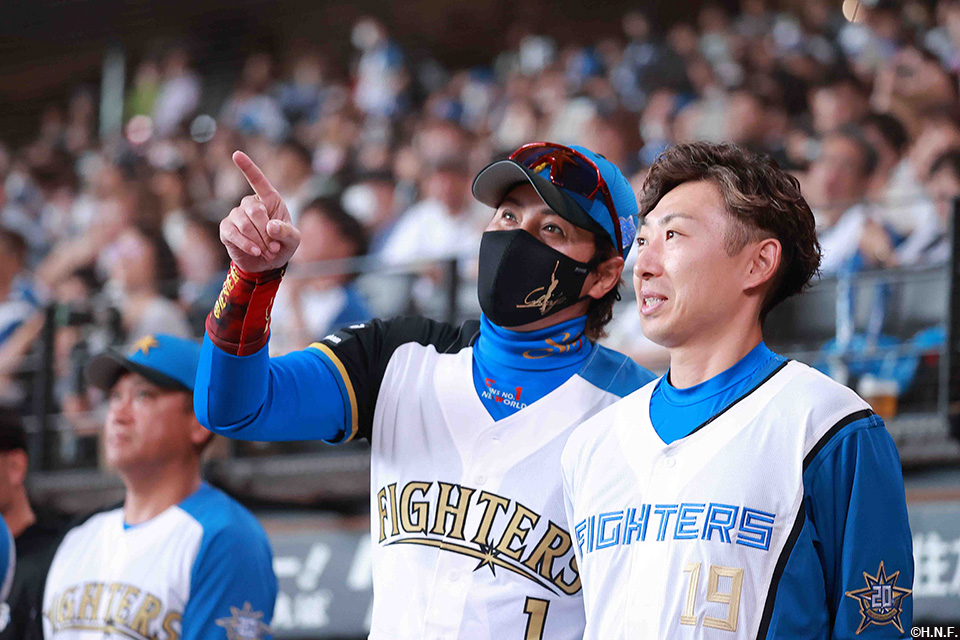 金子千尋投手引退セレモニー02