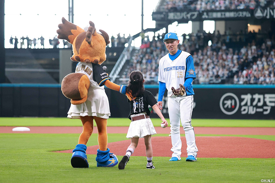 金子千尋投手引退セレモニー13