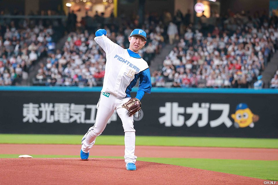 金子千尋投手引退セレモニー18