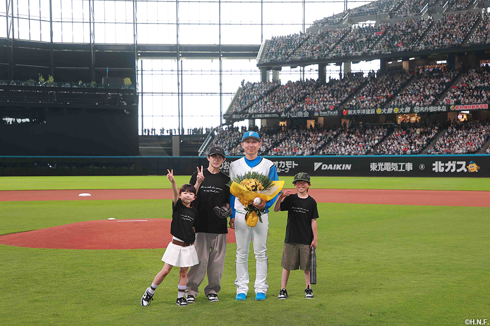 金子千尋投手引退セレモニー22