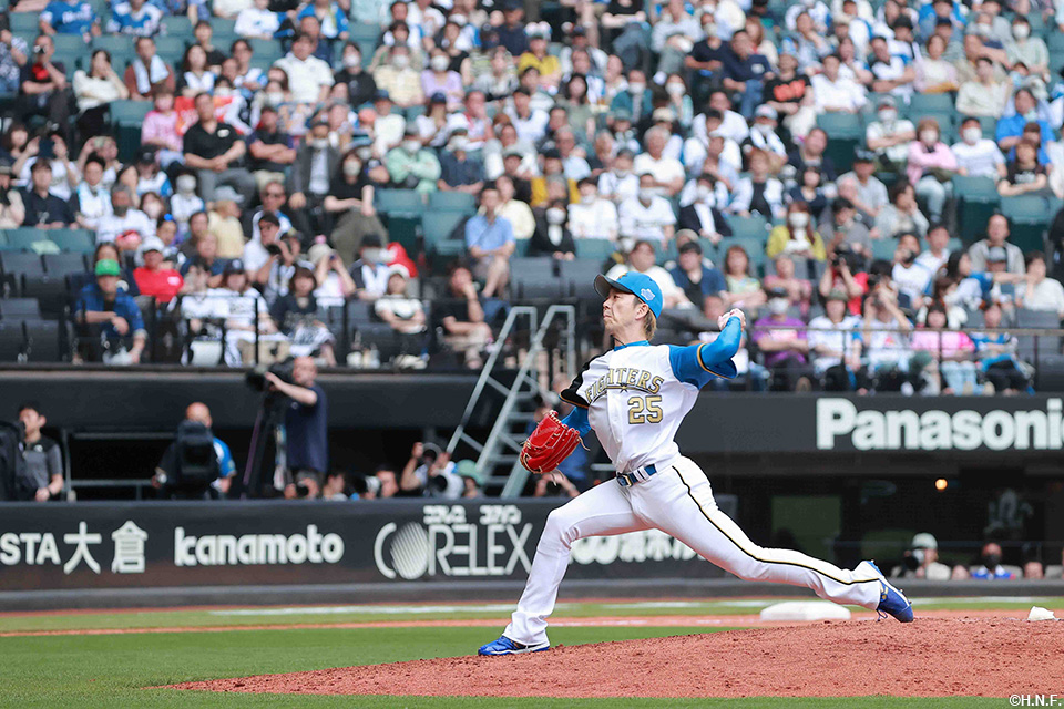 7回、三番手の宮西投手01