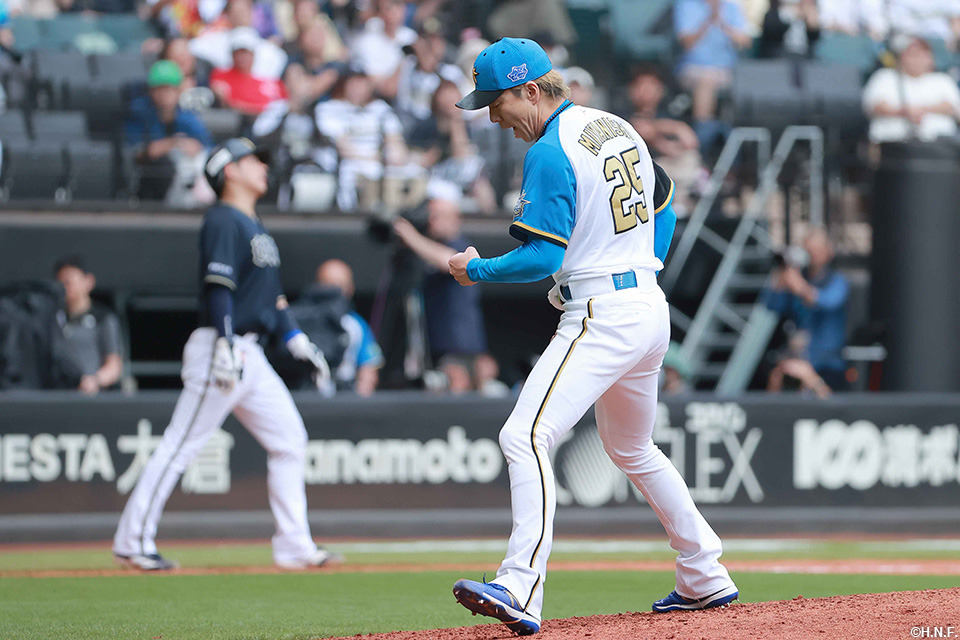 7回、三番手の宮西投手02