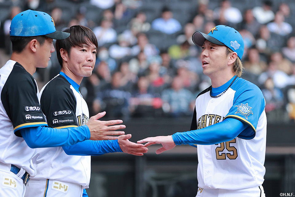 7回、三番手の宮西投手03