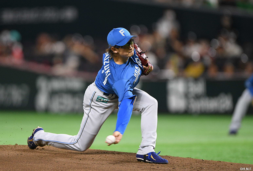 先発の鈴木投手