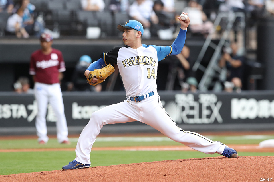 先発の加藤貴投手01