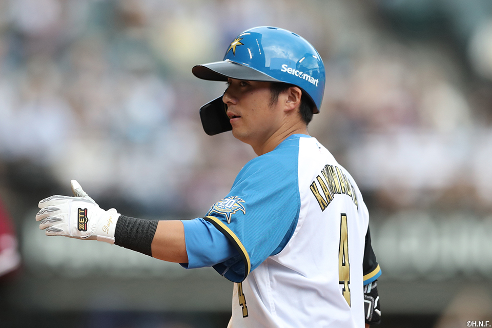 9回裏、ライトへヒットを放った上川畑選手