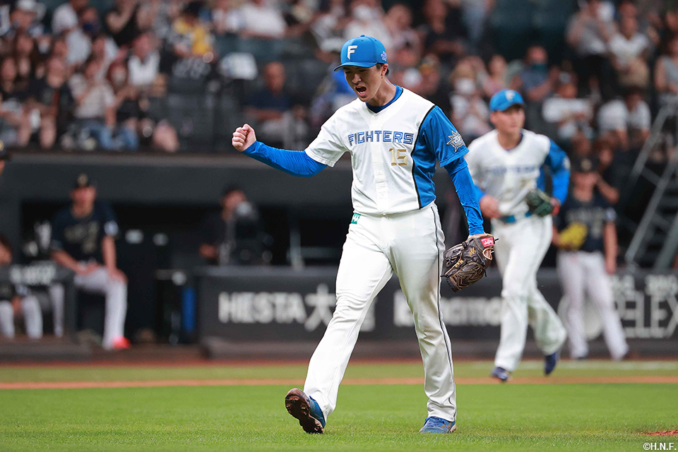 7回表を抑えた上沢投手