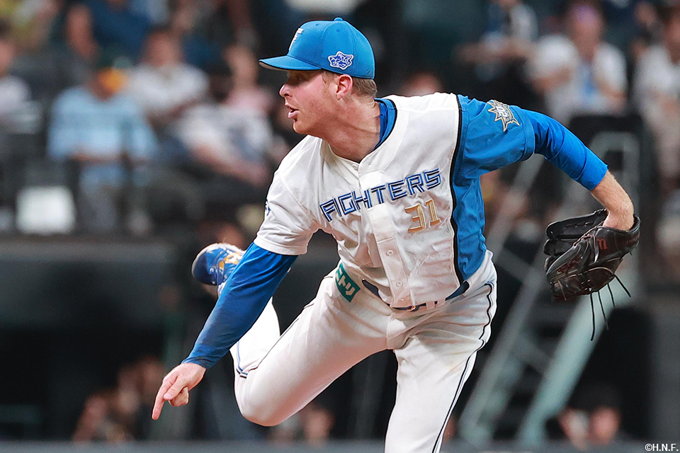 4回、二番手のマーベル投手01