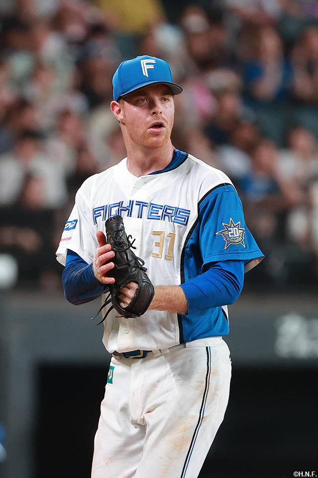 4回、二番手のマーベル投手02