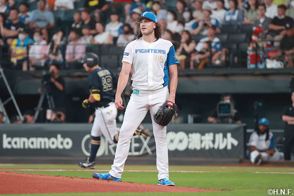 先発のポンセ投手02