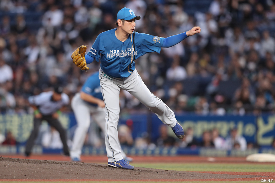 先発の加藤貴投手01