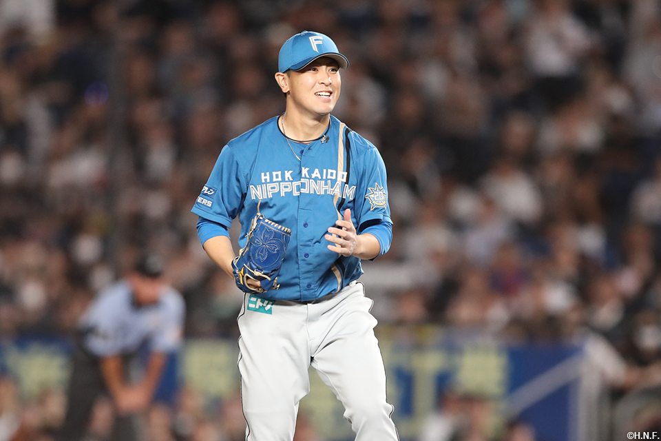 8回裏、ピンチを三振で抑えた河野投手