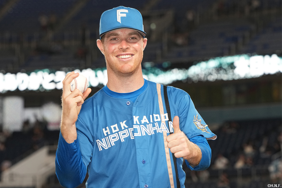 来日初勝利のマーベル投手