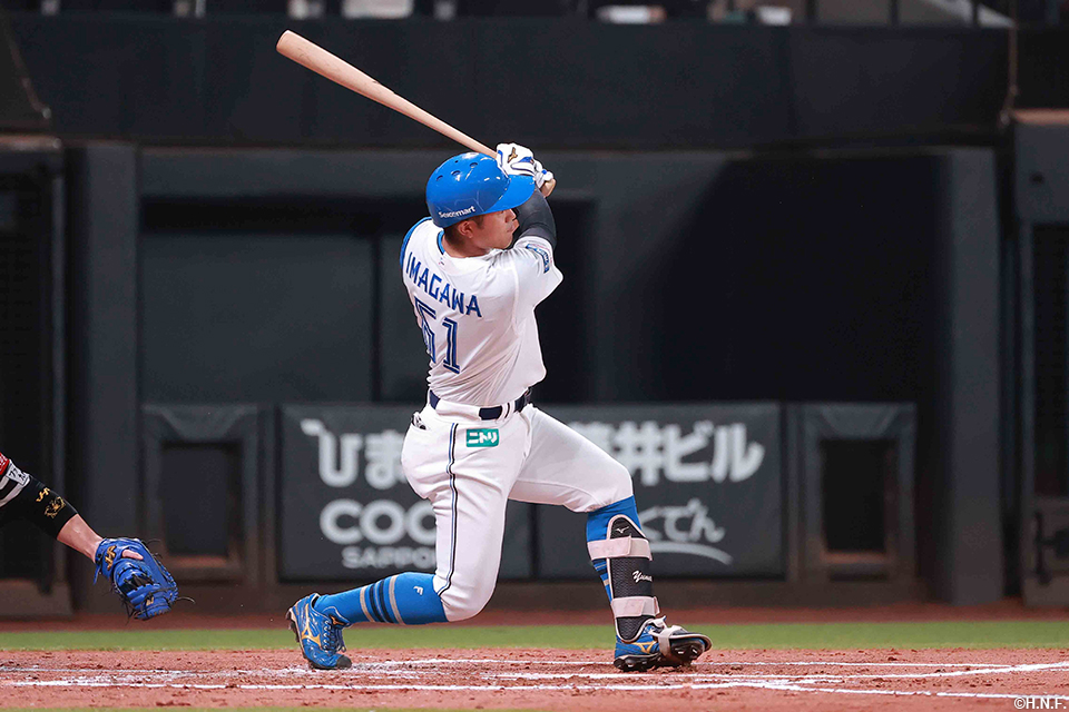 2回裏、二塁打を放つ今川選手01