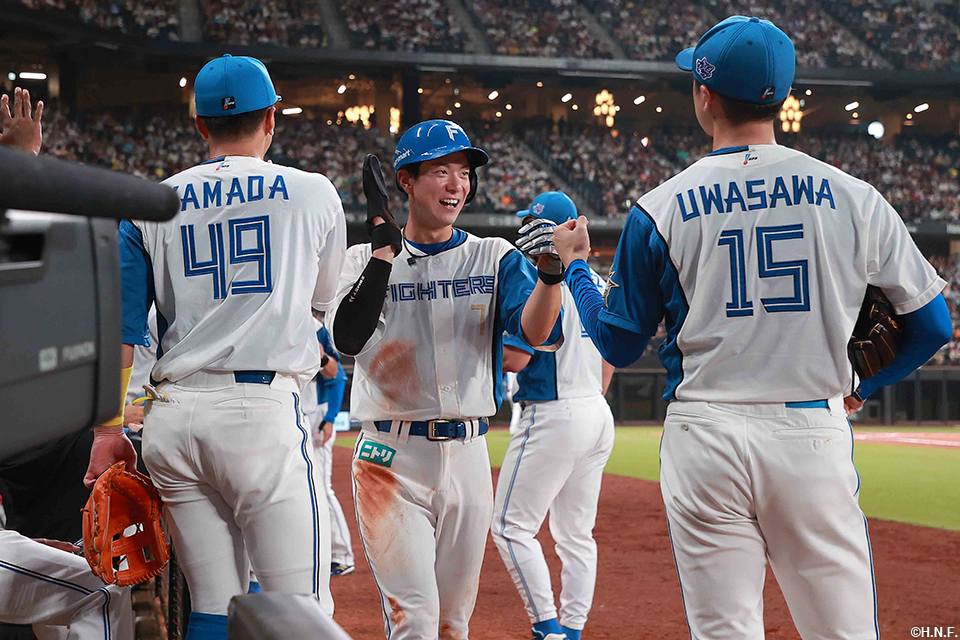 3回裏、生還した松本剛選手