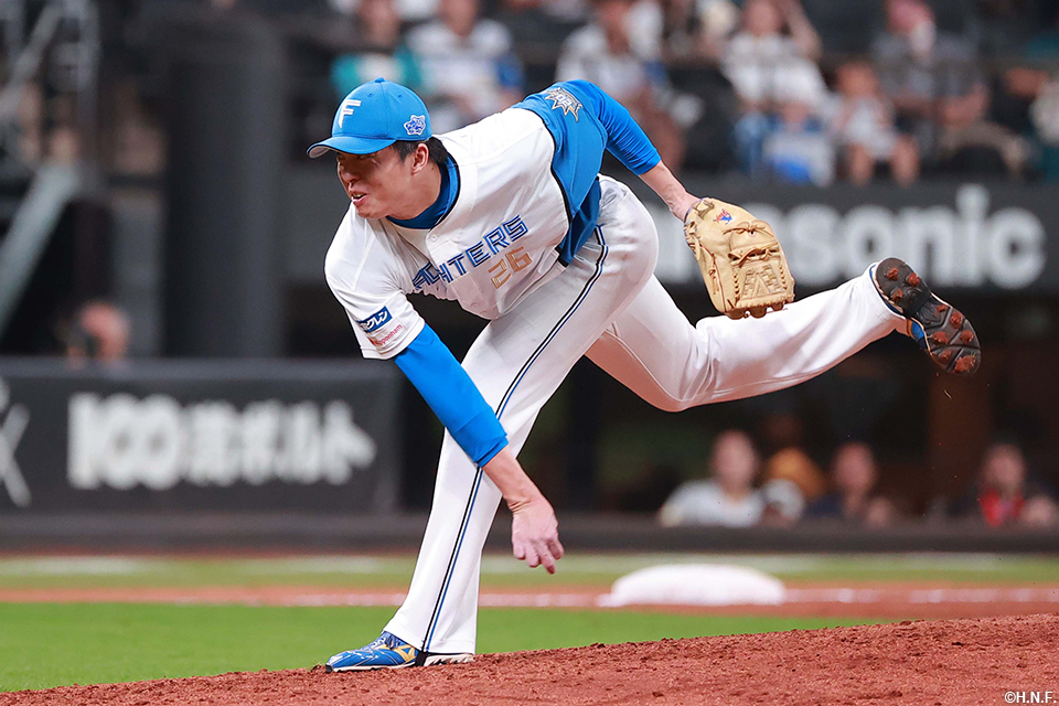 9回、三番手の田中正投手01