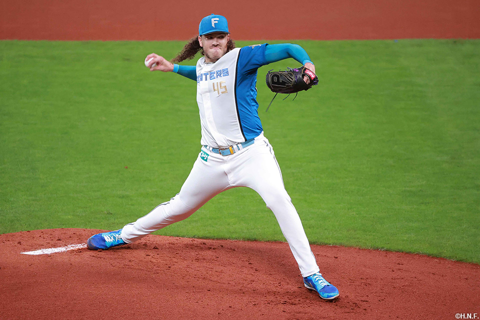 先発のポンセ投手01