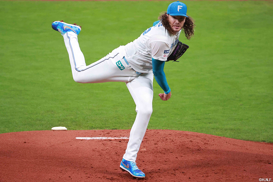 先発のポンセ投手02