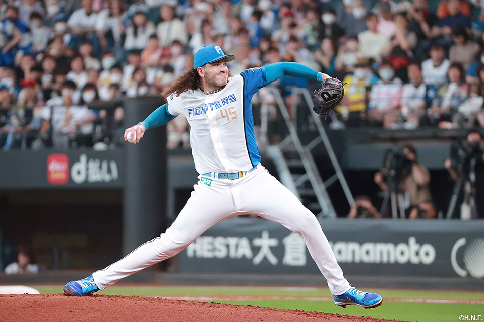 先発のポンセ投手03