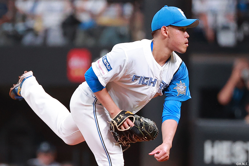 先発の根本投手01