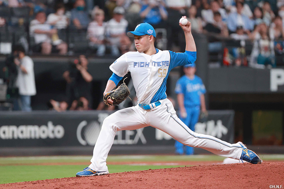 先発の根本投手05