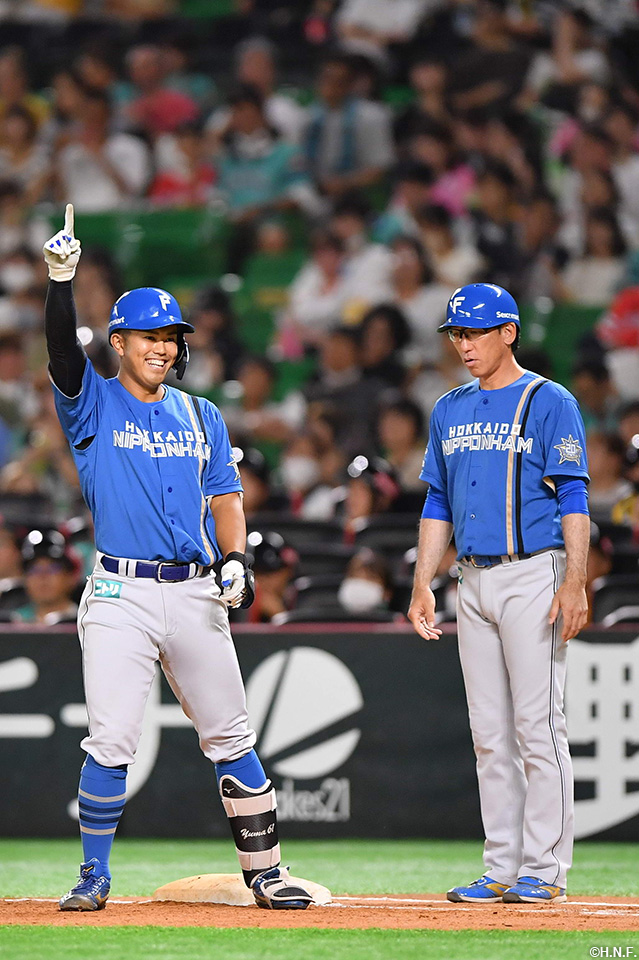 9回表、代打でレフト前ヒットを放った今川選手