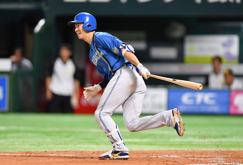 5回表、レフトへ適時打を放った松本剛選手01
