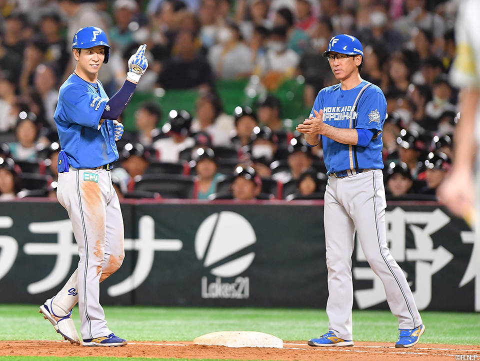 5回表、レフトへ適時打を放った松本剛選手02