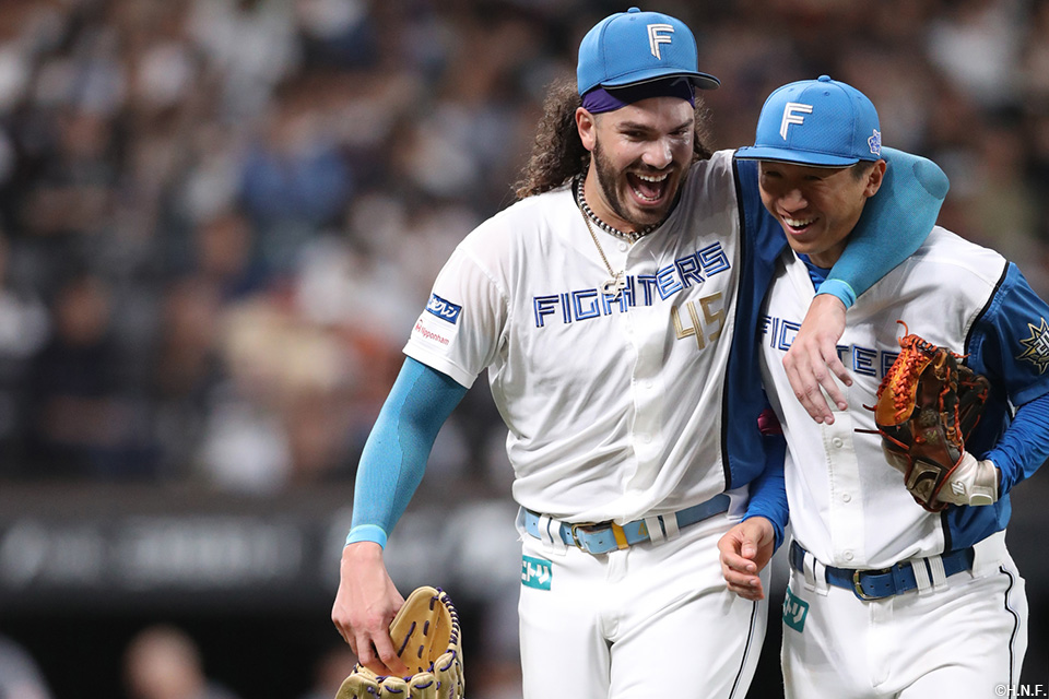 6回表を抑えたポンセ投手