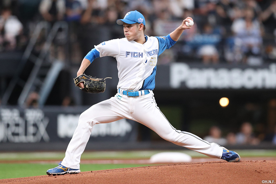 先発の根本投手01