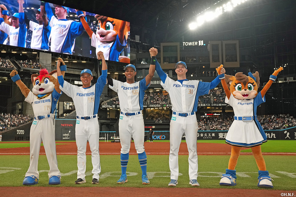 ヒーローの3選手01