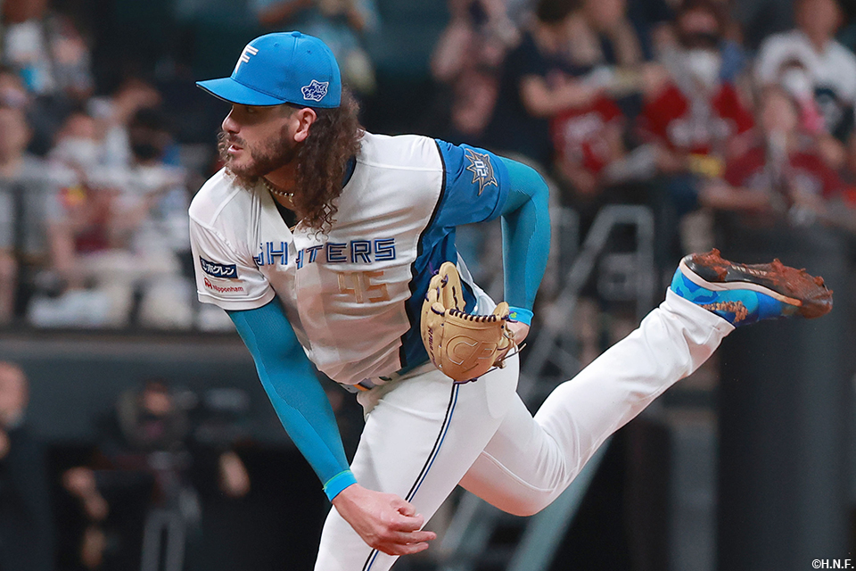 先発のポンセ投手01