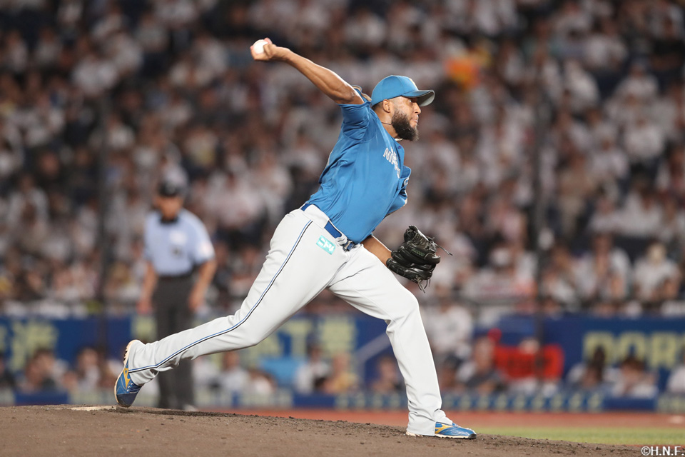 7回、六番手のロドリゲス投手