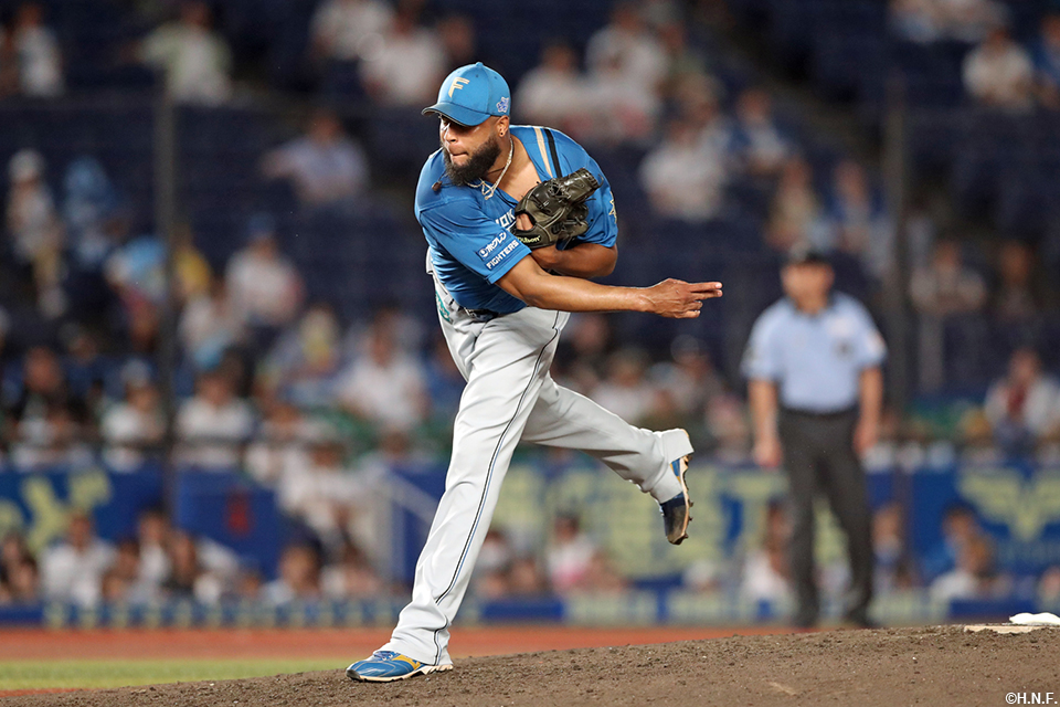 7回、五番手のロドリゲス投手