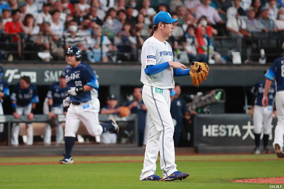 3回表、3ランをあびた加藤貴投手02