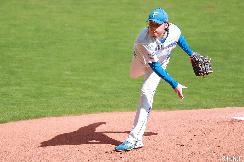 先発の伊藤投手03