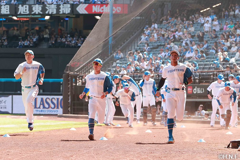 試合前の選手たち