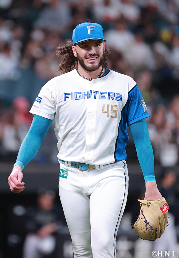 先発のポンセ投手02