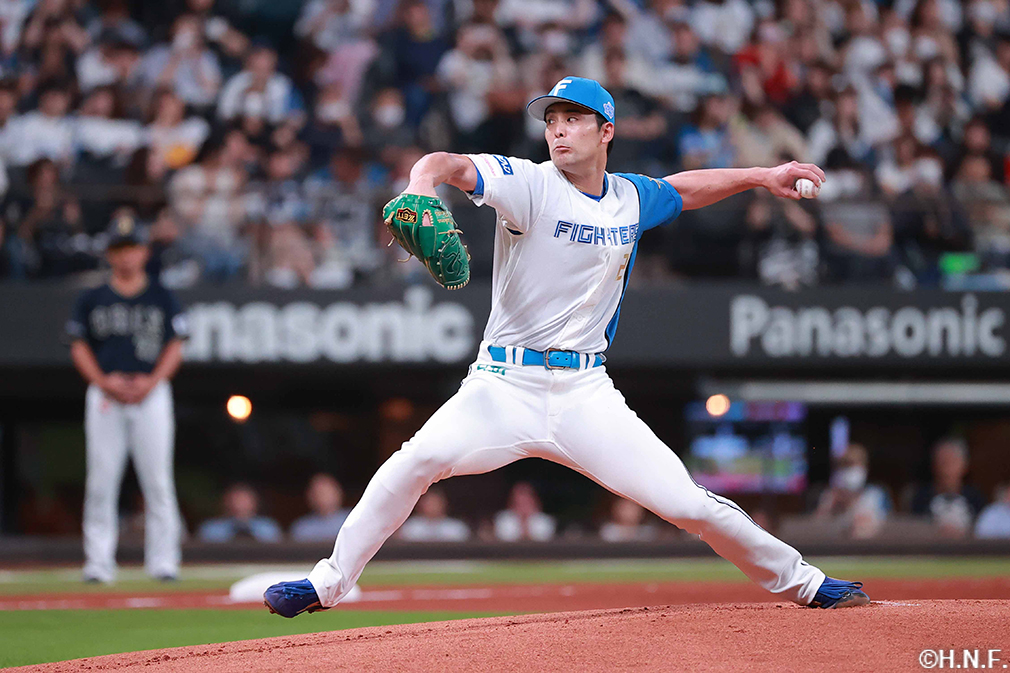 先発の上原投手01