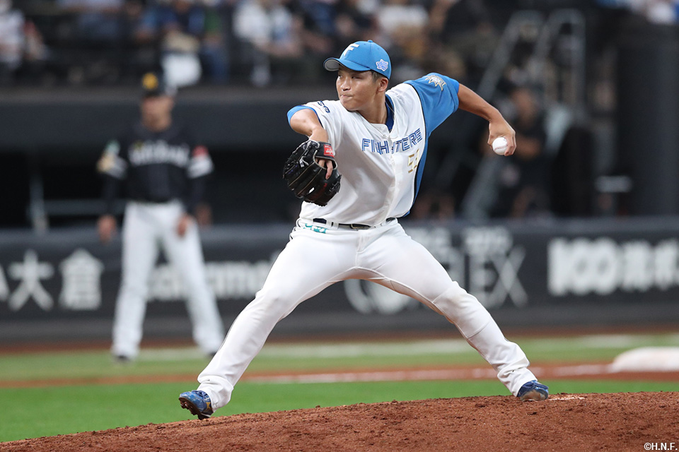 7回、三番手の長谷川投手